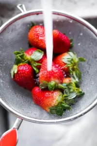 how to store and preserve strawberries